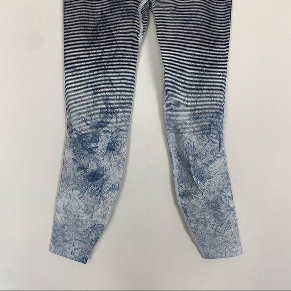 Lululemon Ebb To Train Tight Luna White Black Wash Leggings Size 2 - Picture 6 of 12